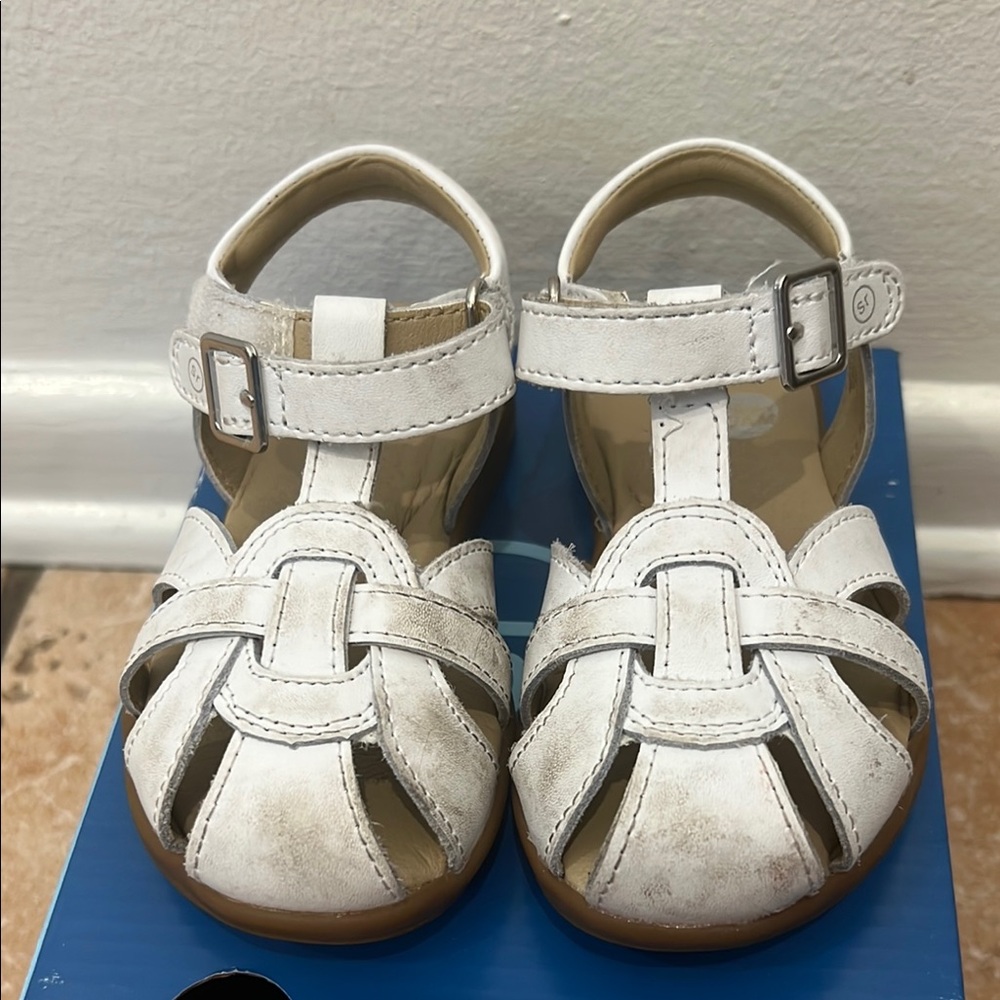 Stride Rite White Sandals Fisherman Style
